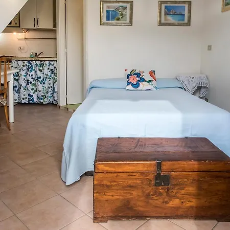 A24 - Poggio, Delizioso Monolocale Con Portico *